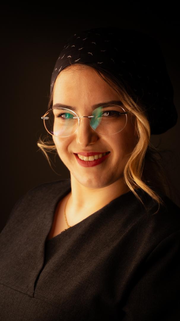 مریم عزتی